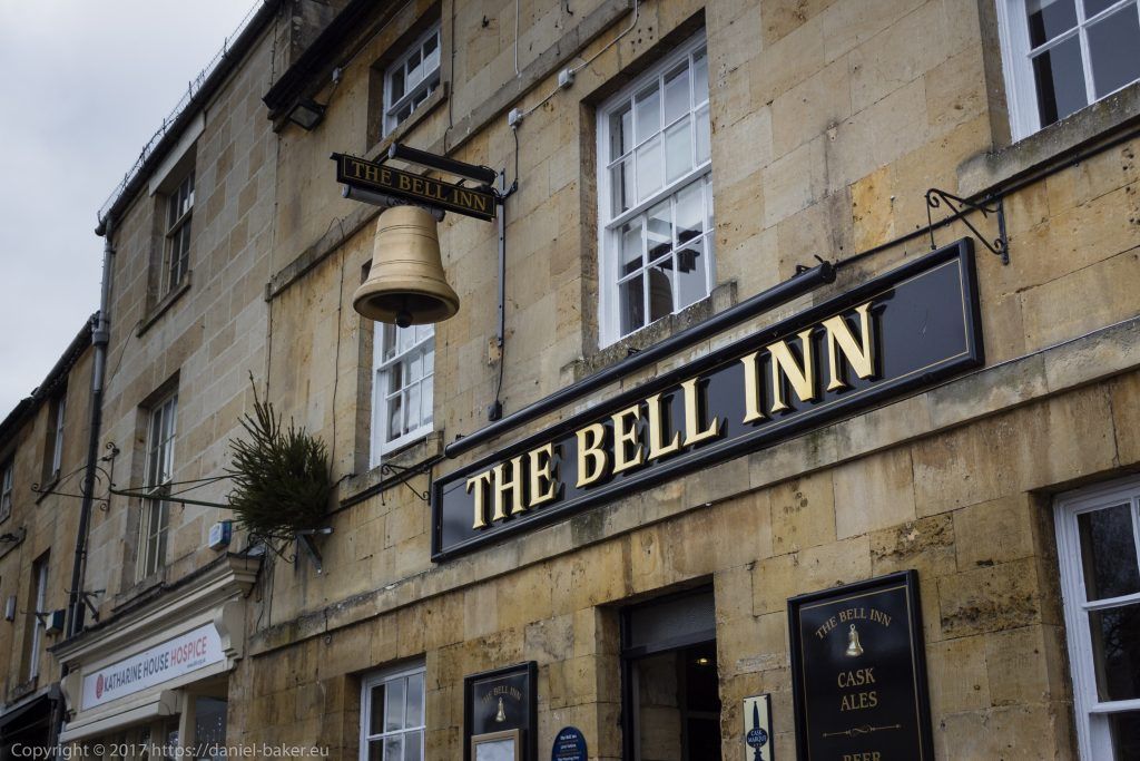 Finding Middle Earth - A picture of an old English pub