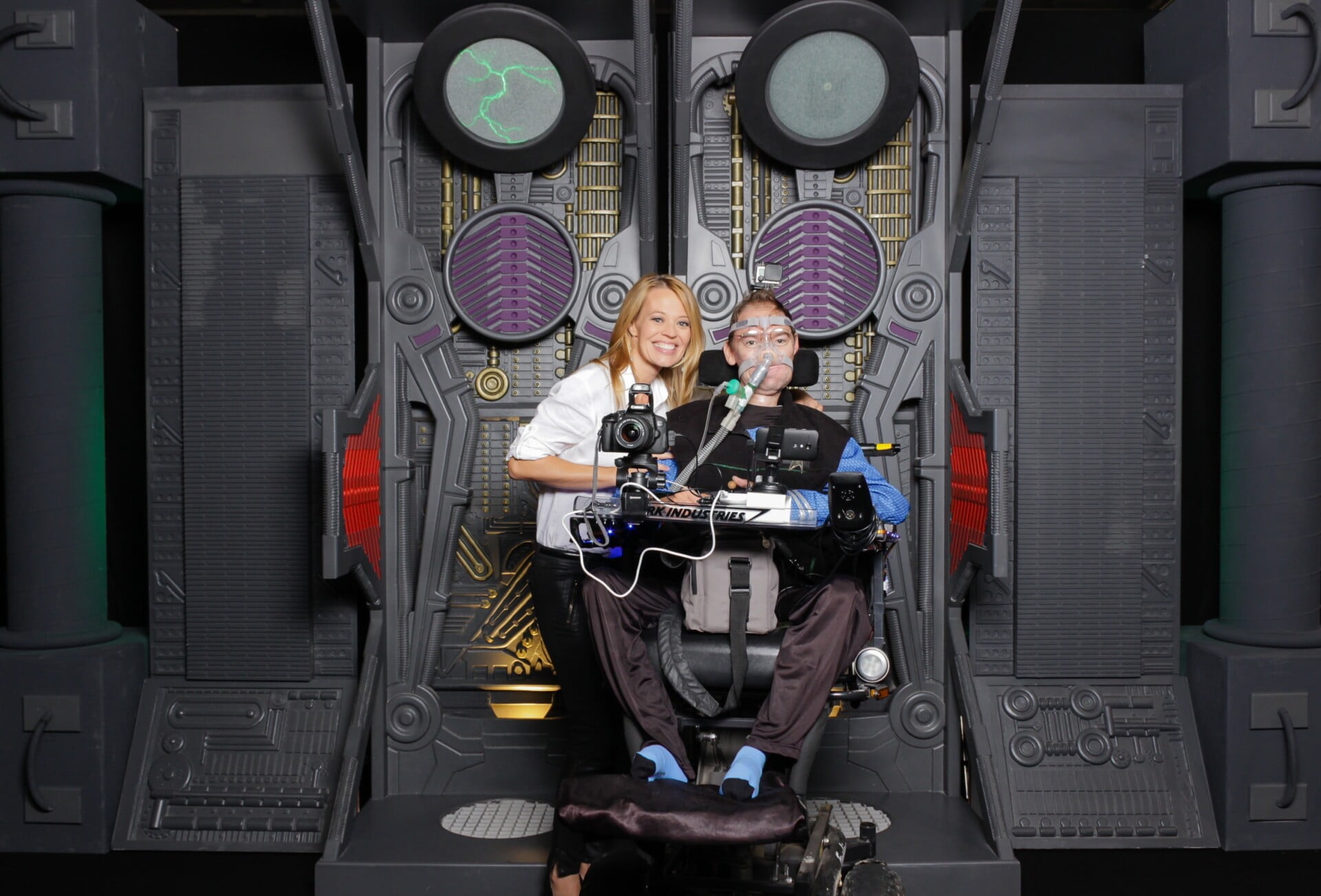 Jeri Ryan with Daniel Baker in a Star Trek costume